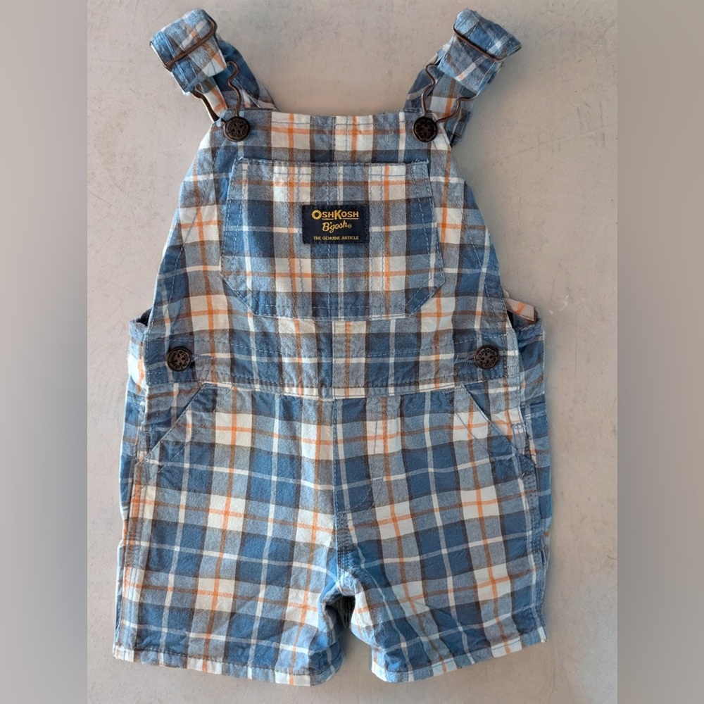 Oshkosh B’Gosh Vintage Baby Overall Shorts 
6 months 
Excellent Condition
